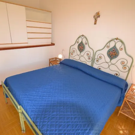 Two-level Flat With Shared Pool Apartmán